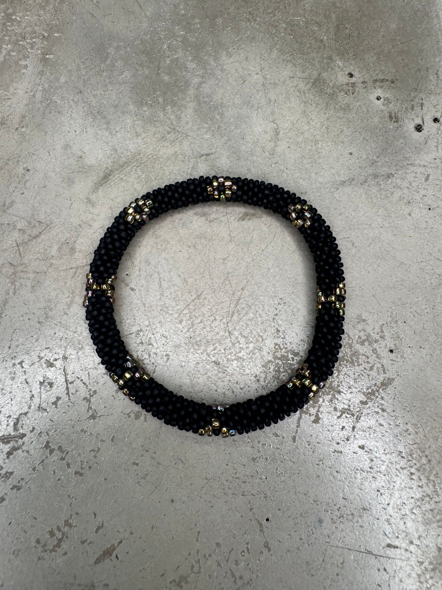 MAGIC BLACK BRACELET